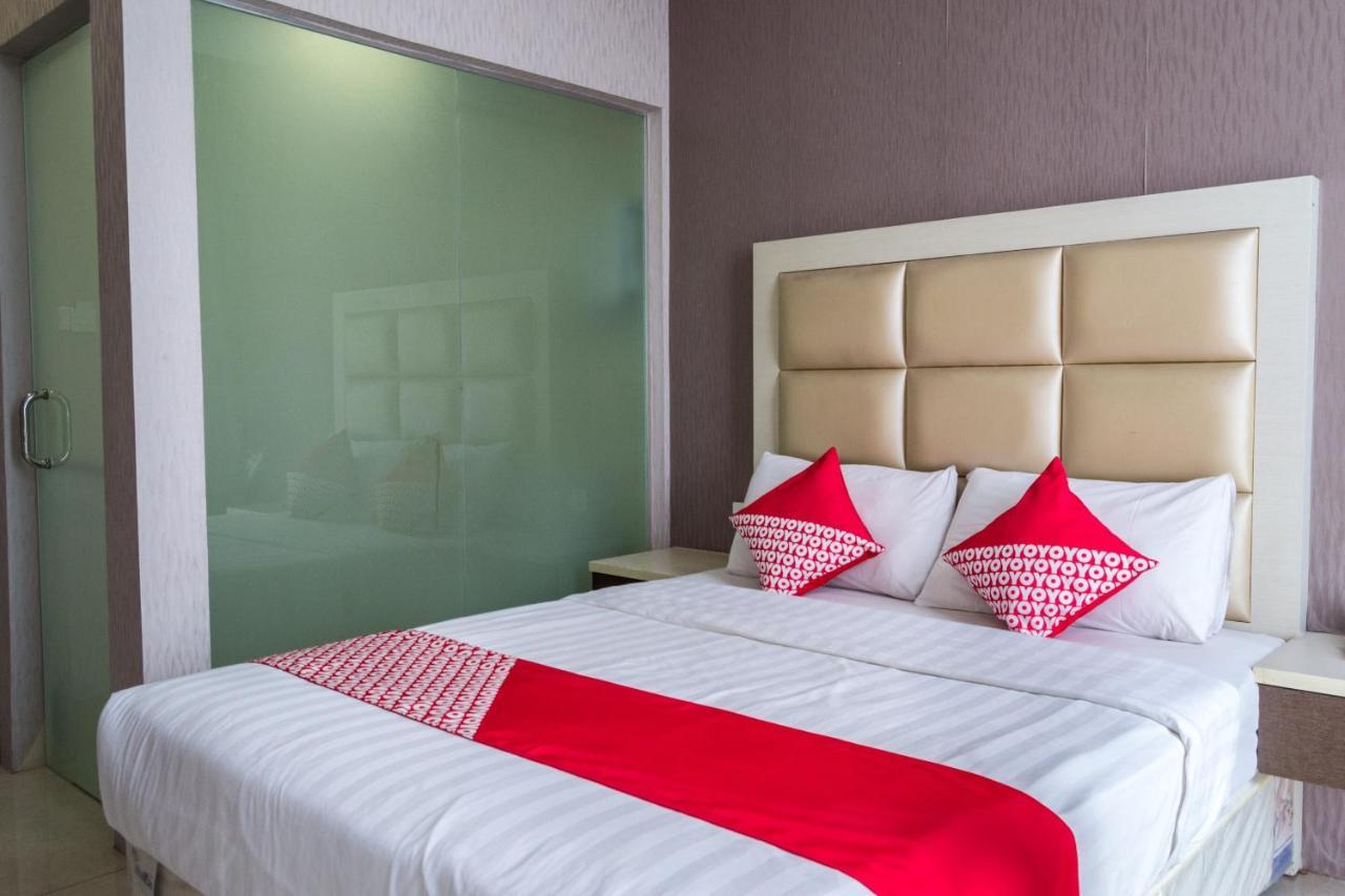 Oyo 676 Hotel Osaka Batam Екстер'єр фото