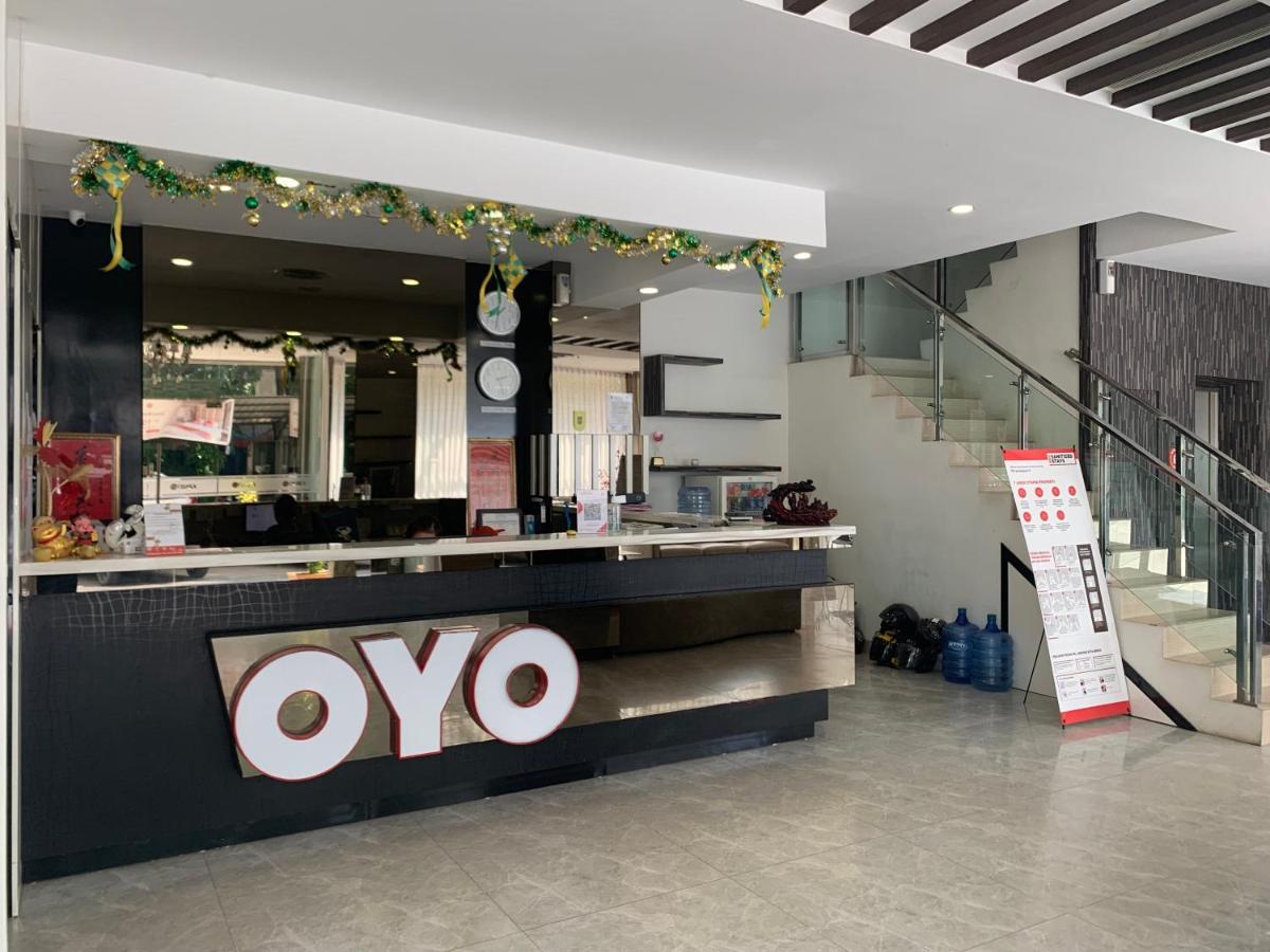 Oyo 676 Hotel Osaka Batam Екстер'єр фото