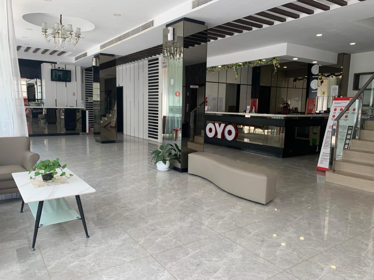 Oyo 676 Hotel Osaka Batam Екстер'єр фото