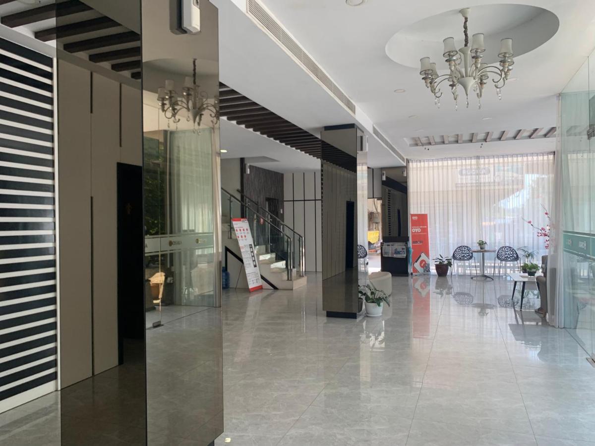 Oyo 676 Hotel Osaka Batam Екстер'єр фото