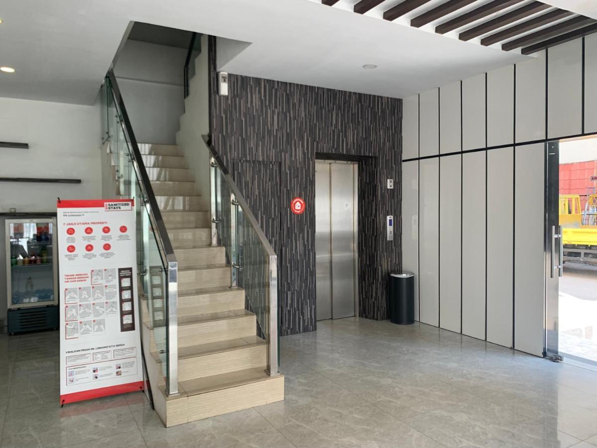 Oyo 676 Hotel Osaka Batam Екстер'єр фото