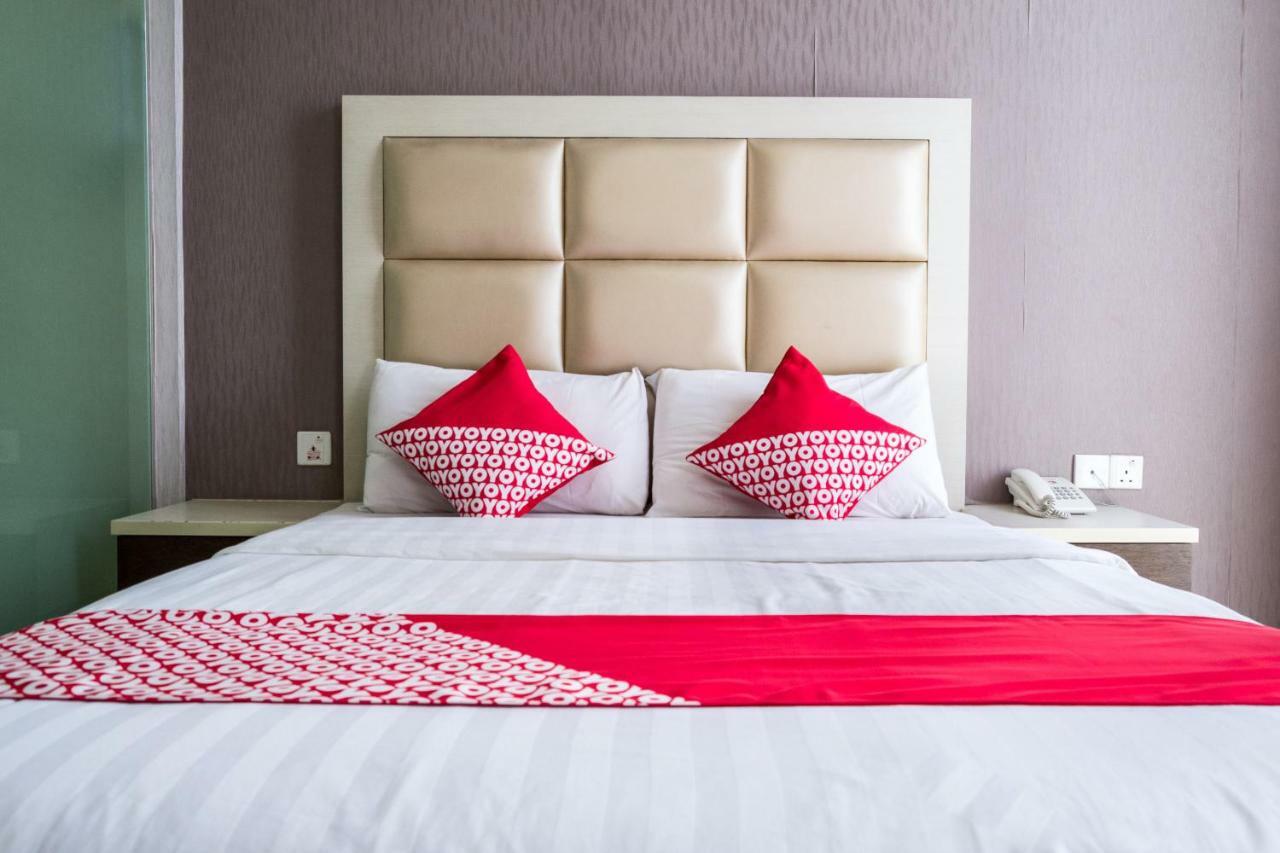 Oyo 676 Hotel Osaka Batam Екстер'єр фото