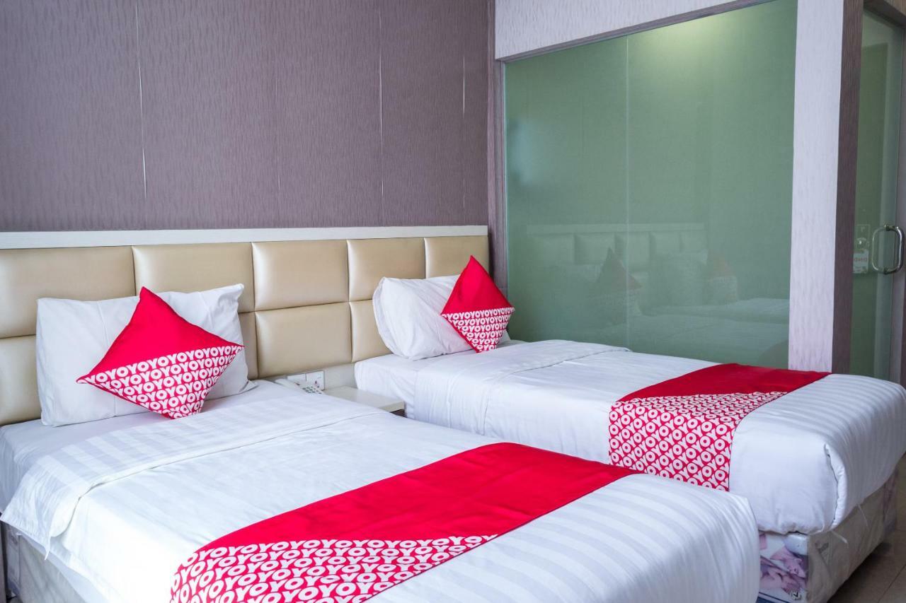 Oyo 676 Hotel Osaka Batam Екстер'єр фото