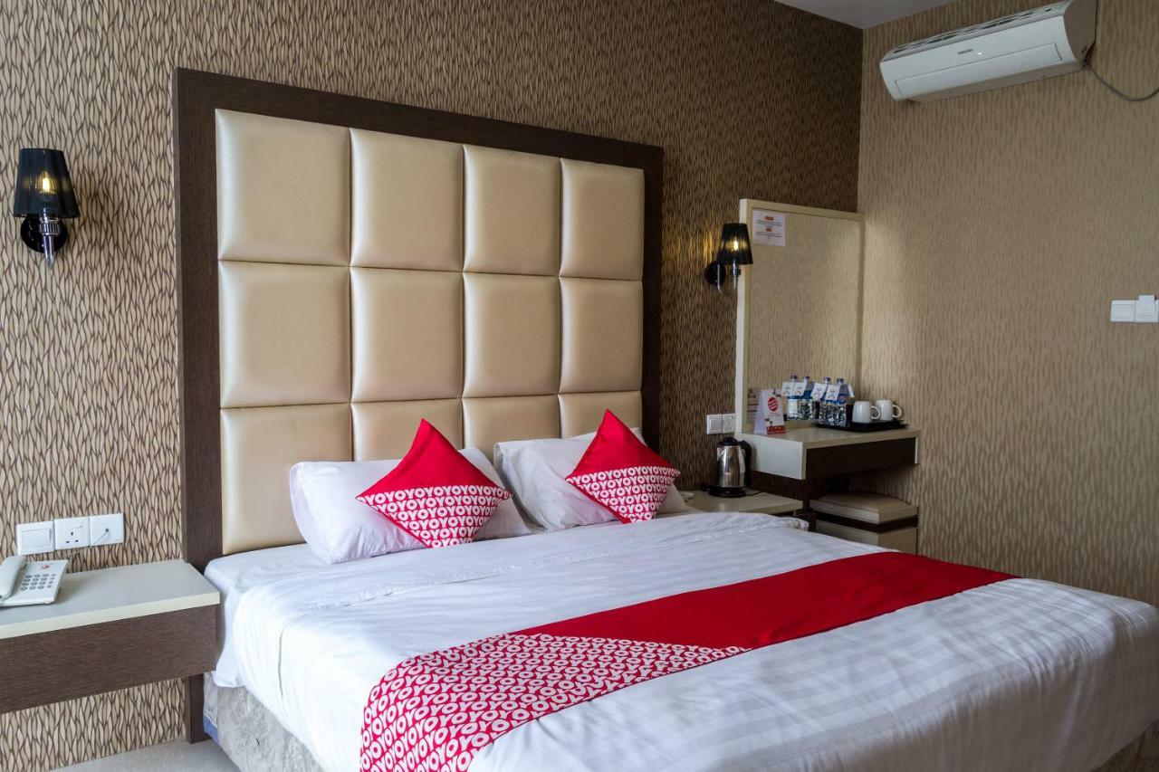 Oyo 676 Hotel Osaka Batam Екстер'єр фото