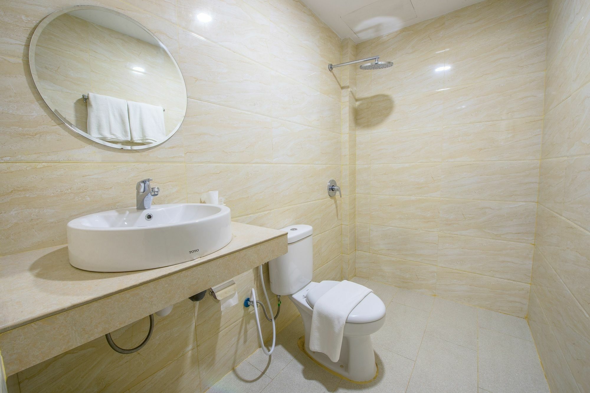 Oyo 676 Hotel Osaka Batam Екстер'єр фото